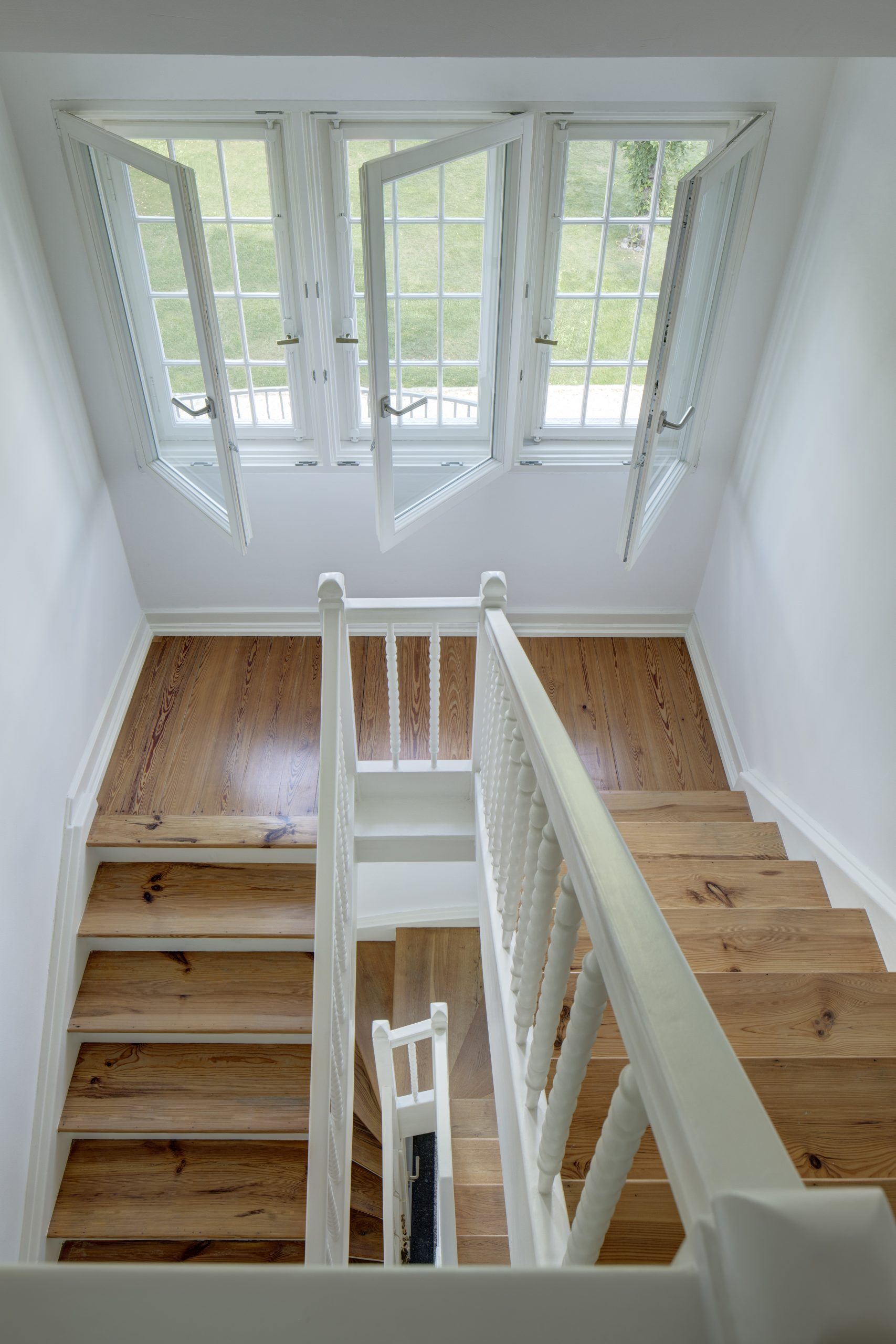 Kastenfenster mit  denkmalgeschützter Verglasung außen